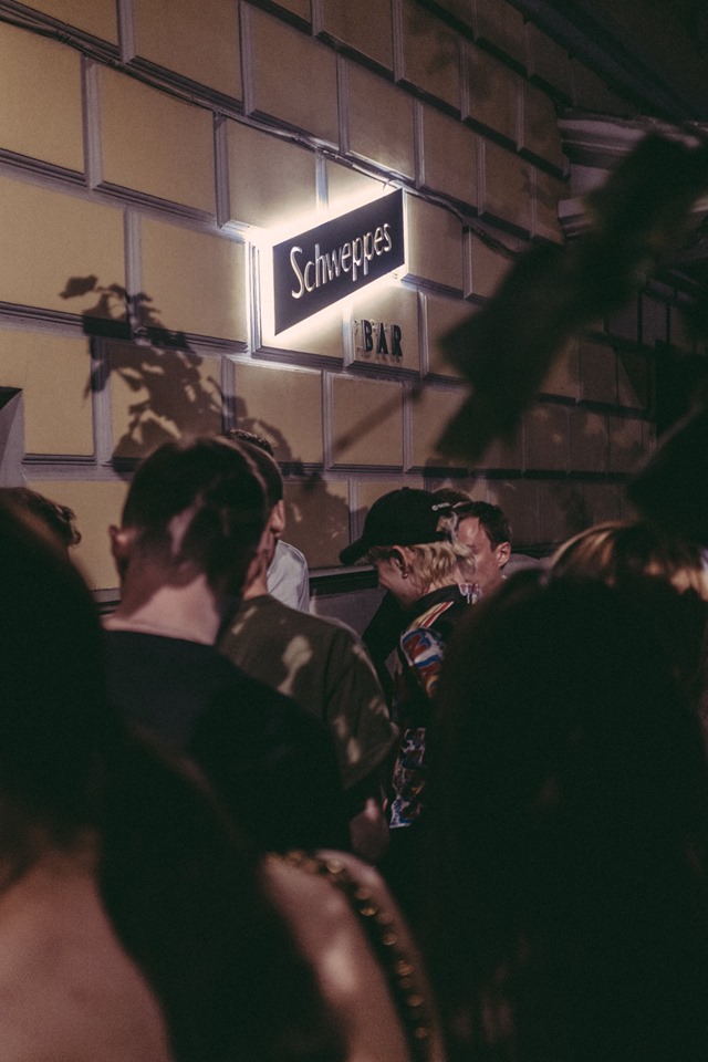 Schweppes Bar